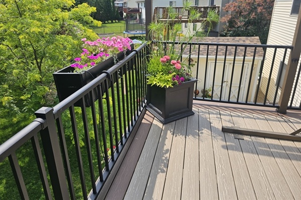 How to Enhance the Longevity of Your Deck in Minneapolis's Variable Climate